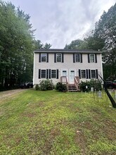 Building Photo - 2 Sams Pl