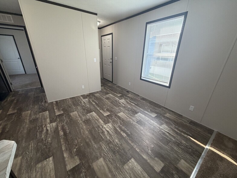 Building Photo - 38030 Pardo Dr