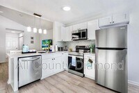 Building Photo - 2623 Lagoon Knoll Dr