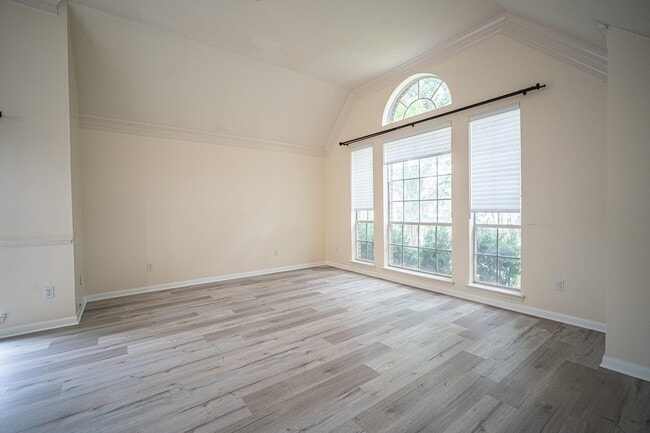 Building Photo - 4503 Oak Valley Dr