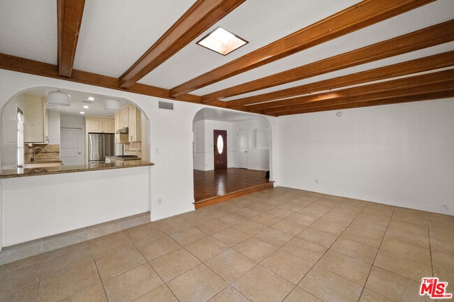 Building Photo - 5227 Etheldo Ave