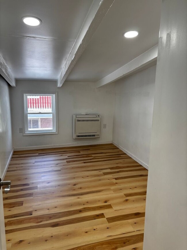 Building Photo - 69 E Louther St