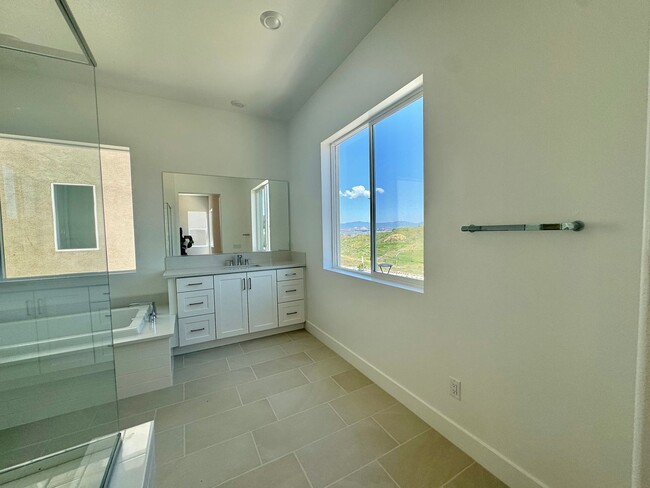 Building Photo - 27128 Skyland Wy