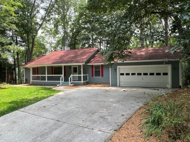 Building Photo - 8010 Hickory Ct