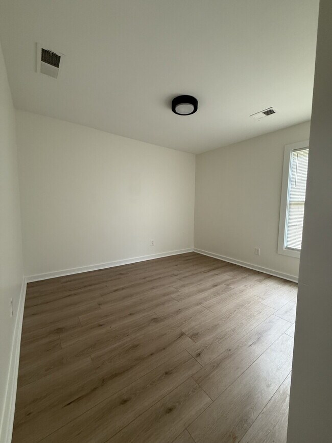 Building Photo - SECTION 8 WELCOME - "Charming and Spacious...