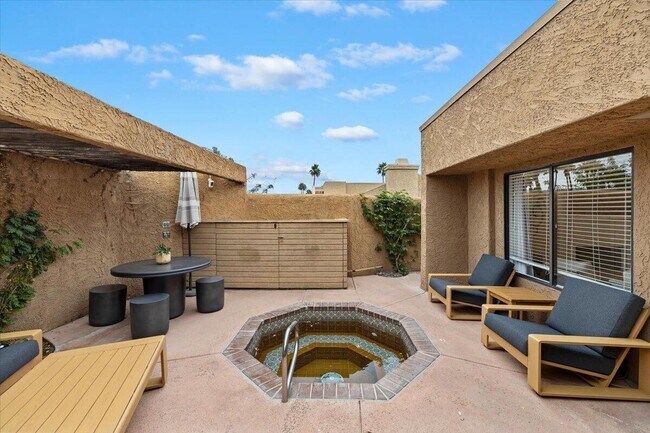 Building Photo - 73417 Foxtail Ln