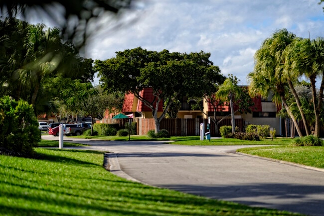 Building Photo - 8353 Trent Ct