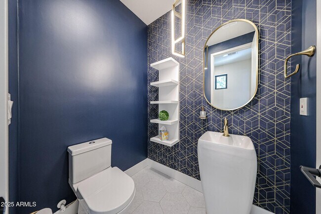 Building Photo - 6314 N 10th Dr