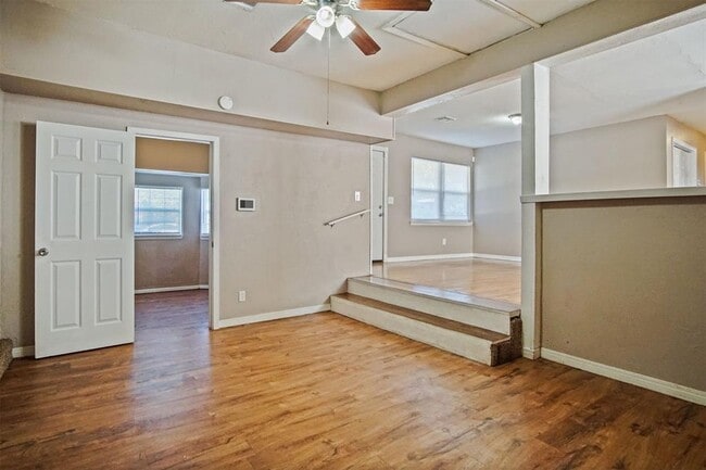 Building Photo - 1717 Symphony Ln