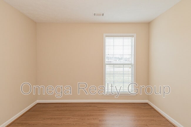 Building Photo - 614 River Birch Dr