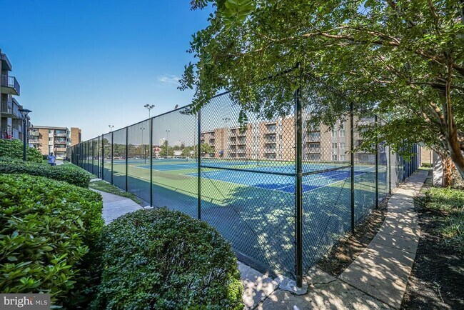 Building Photo - 4 S Van Dorn St