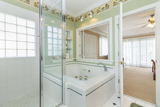 Building Photo - (W098) 4 Sea Oats Lane, Wrightsville Beach...