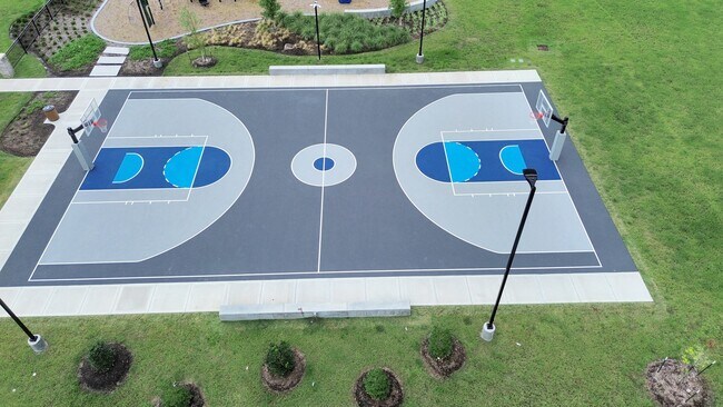 Building Photo - 10304 Malta Trce Dr