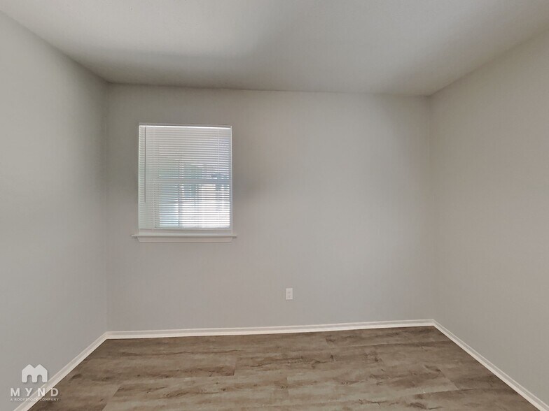 Building Photo - 108 Brookwood Dr