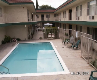 Pool - Cedar Villa Apartments