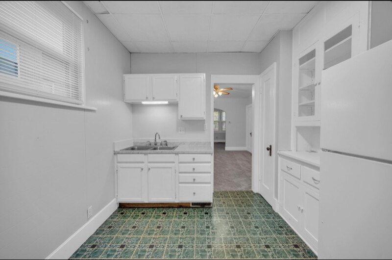 Building Photo - 834 Hermosa Ave