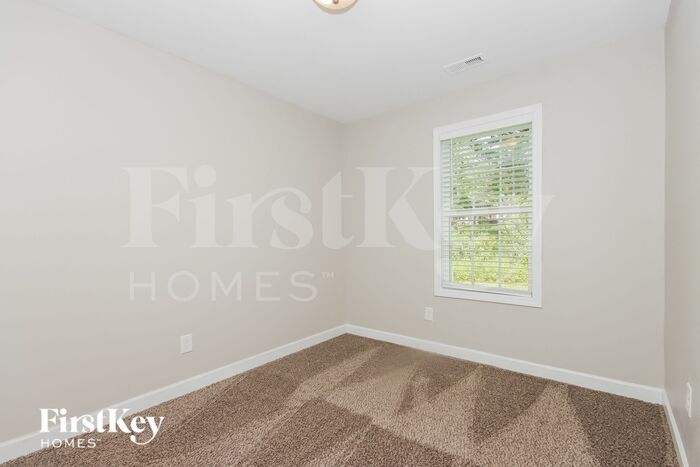 Building Photo - 625 Wilson St