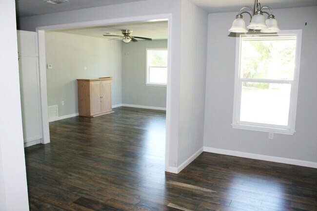 Building Photo - Charming 3-Bedroom, 2-Bath home – Perfect Fort Worth Living!