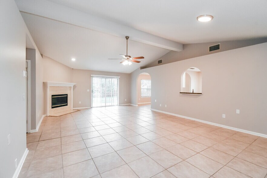 Building Photo - 401 Baybrook Dr