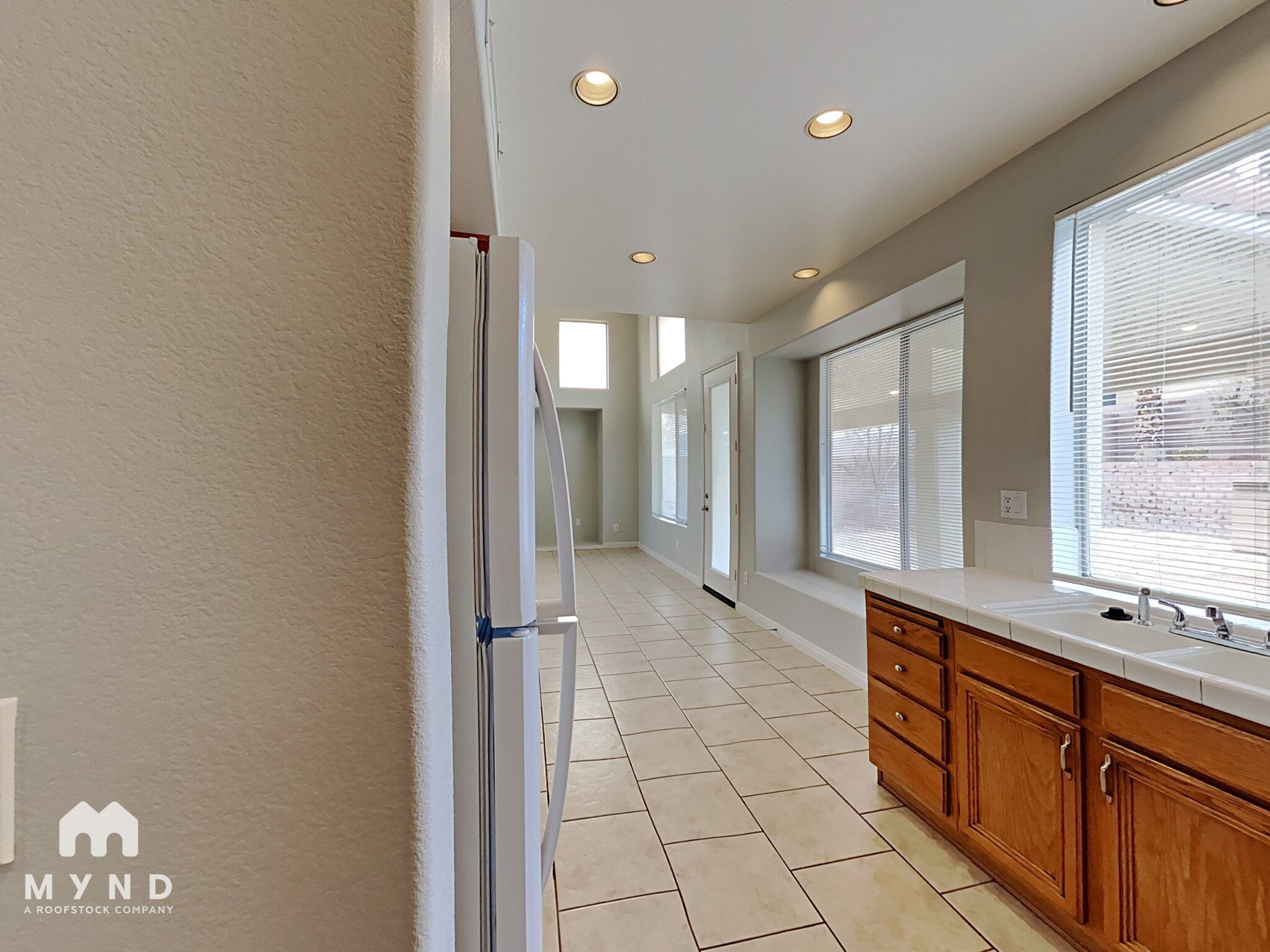 Building Photo - 245 Farlin Cir