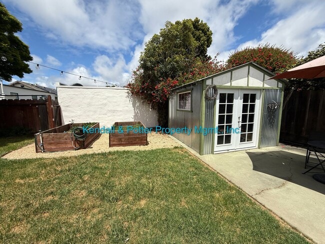 Building Photo - Quiet & Updated Watsonville Charmer 2 plus...