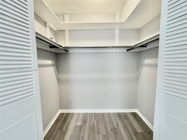 Building Photo - 4431 NW 16th St