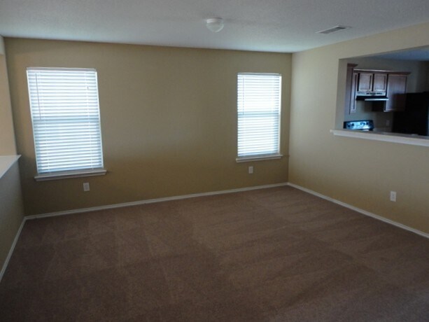 Building Photo - 1409 Ashview Cir
