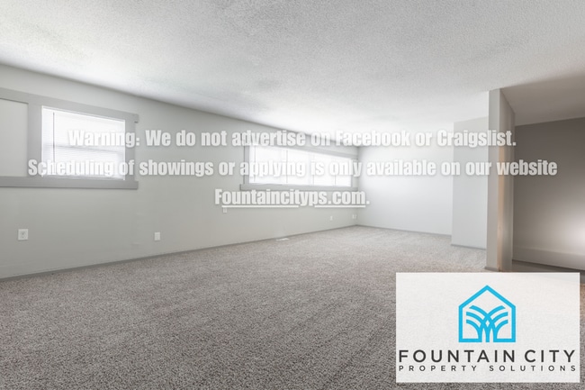 Building Photo - Spacious 4 Bed / 3 Bath Townhome in Liberty – Pet Friendly!