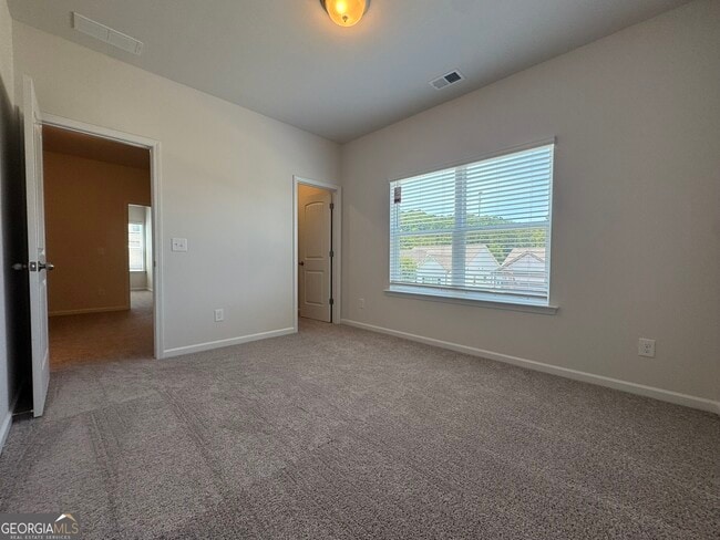 Building Photo - 202 Sycamore Ln