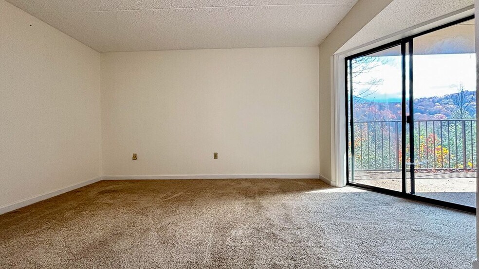 Building Photo - 221 Woodland Rd