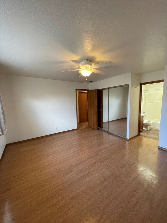 Building Photo - Charming 3-Bedroom Home in Desirable Cutte...
