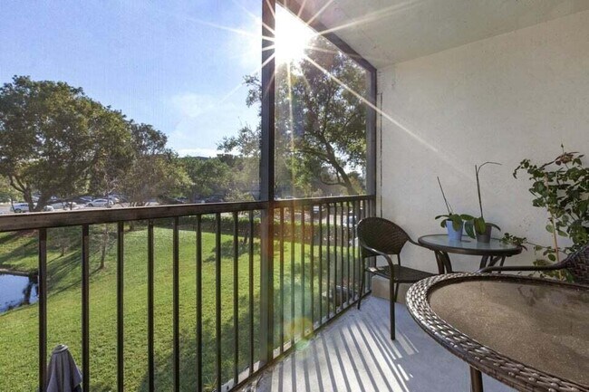 Building Photo - 2230 N Cypress Bend Dr