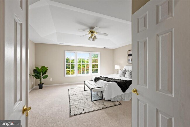 Building Photo - 13438 Burrough Farm Dr