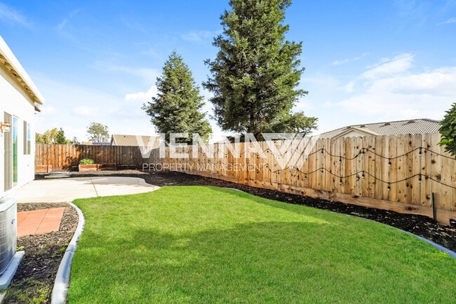 Building Photo - 4202 Mockingbird Ct