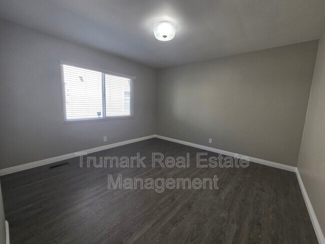 Building Photo - 1303 N Brand Blvd