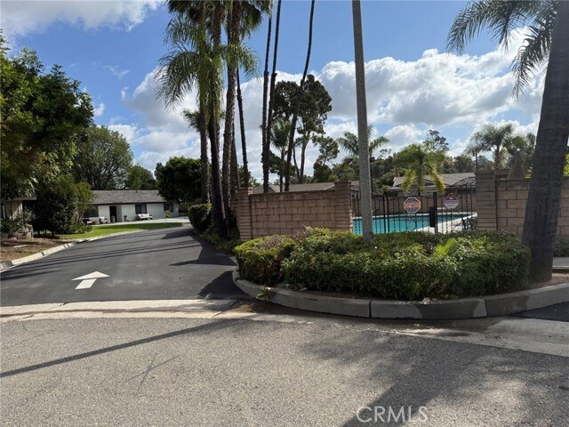 Building Photo - 1530 Robin Way