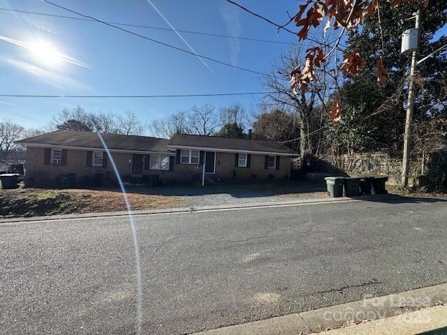 Building Photo - 300 E Hudson St