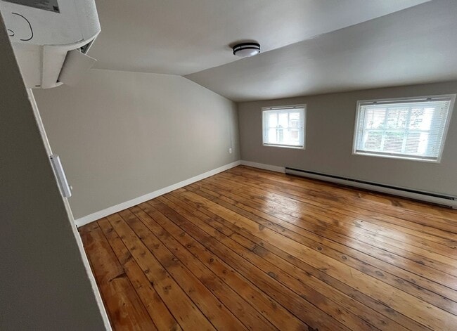 Building Photo - *Beautiful home in historic area of the city*