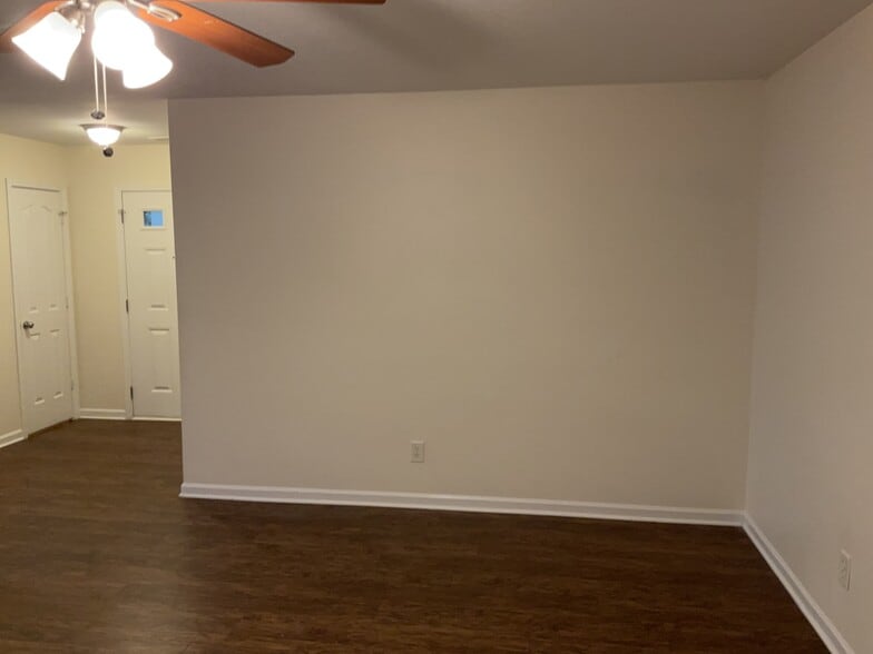 Building Photo - 7005 Sunman Rd