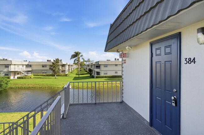 Building Photo - 384 Saxony Trail