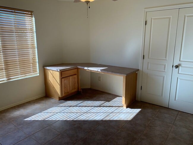 Building Photo - 4BD/2BA/2CG 1900 sf in Canyon de Flores subdivision, Sierra Vista, AZ