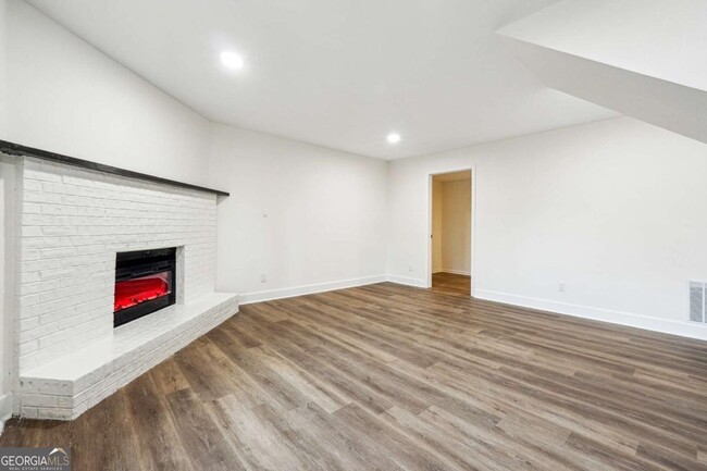 Building Photo - 5507 Flat Shoals Pkwy