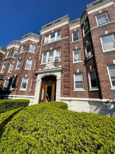 Building Photo - 1637 Commonwealth Ave