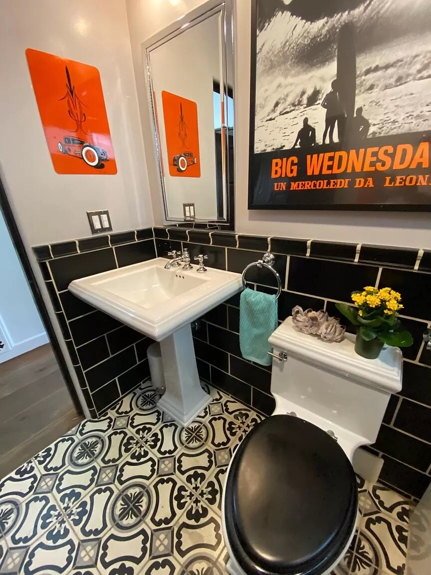 Building Photo - 221 24th St