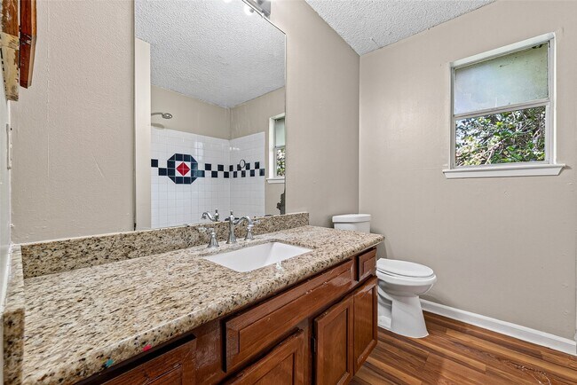 Building Photo - 13847 Cherry Hollow Ln