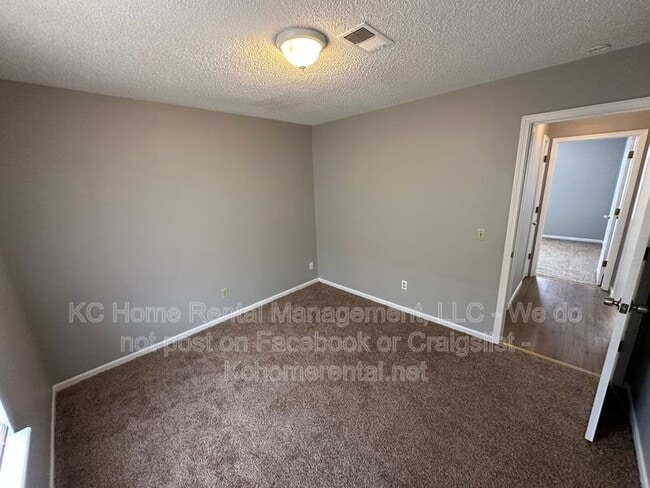 Building Photo - 838 Saddlewood St