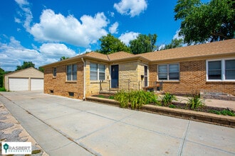 Building Photo - 5808 Western Ave