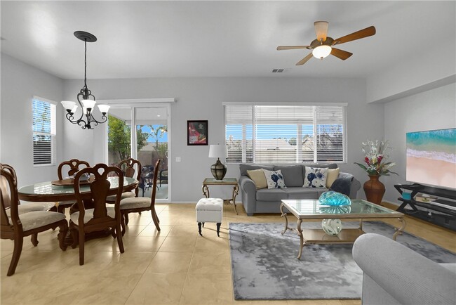 Building Photo - 515 Omar St