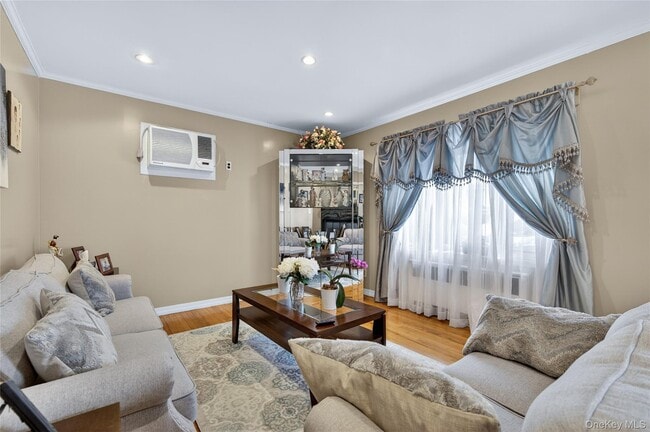 Building Photo - 112 Wentworth Ave