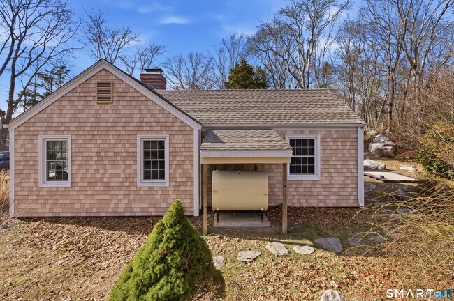 Building Photo - 12 Flanders Rd